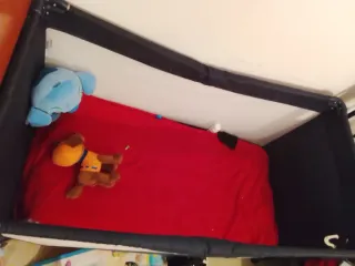 Cuna de viaje plegable