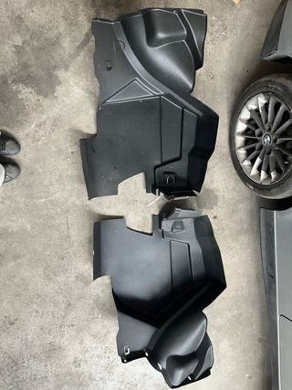 Plásticos Maletero Mercedes 190