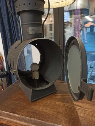 CALDAS RENFE FAROL ANTIGUO