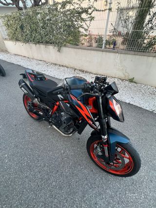 KTM 890 Duke R