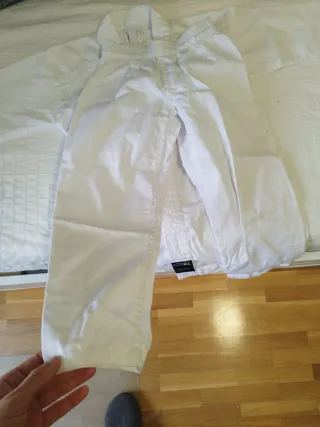 Kimono Karate Blanco y Cinturón