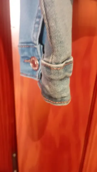 Chaqueta vaquera con corazones