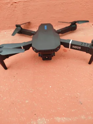 Droni giocattolo con custodia e accessori