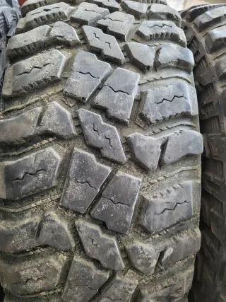 4 Neumáticos Cooper Discoverer STT PRO 31x10.5 R15