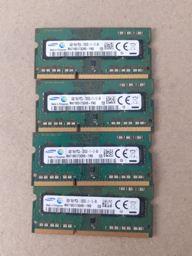 4x 4GB DDR3 1600MHz Samsung RAM