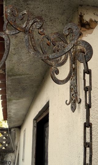 Colgante forjado para macetas vintage