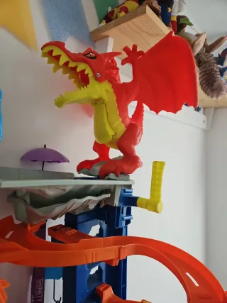 Hot Wheels City Ultimate Garage (Dragón) - nuevo