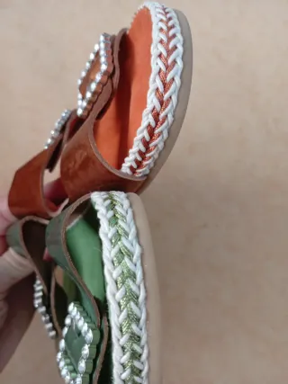 Sandalias con pedrería