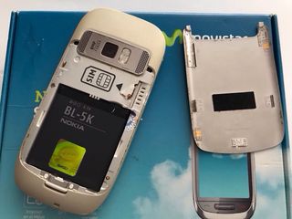 Nokia C7 Plata y Negro