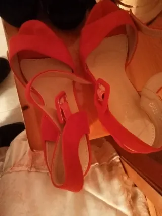 Lote 2 Sandalias Rojas y negroTacon Plataforma