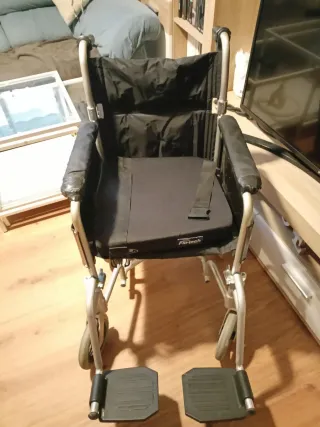 Silla ruedas para minusvalía y personas mayores