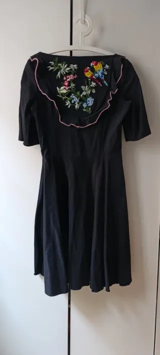 Vestido pin up bordado loros negro