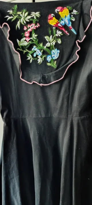 Vestido pin up bordado loros negro