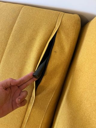 Sofá cama amarillo de tela