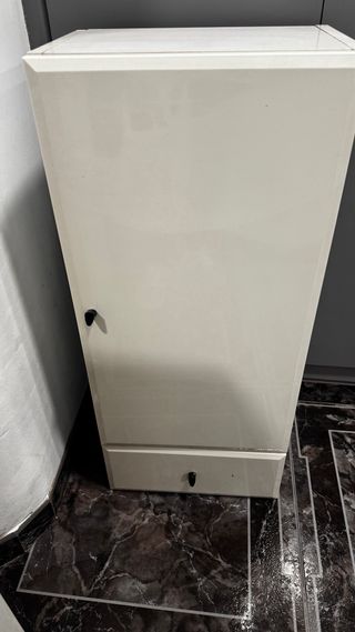 Armario baño mármol y madera