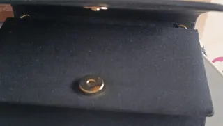 Cartera de mano negra