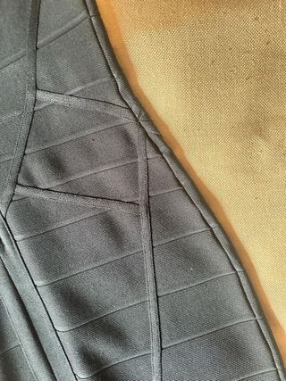 Vestido Uterque bondage verde