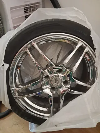 Llantas cromadas 17 con neumáticos 80%