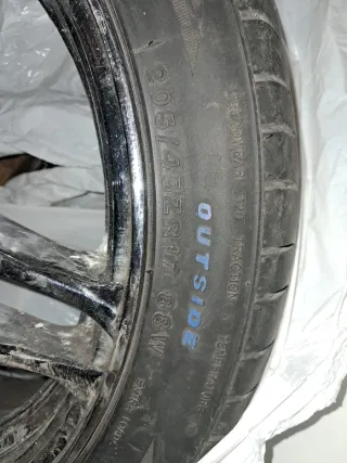 Llantas cromadas 17 con neumáticos 80%