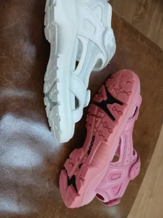 Sandalias Ecco Niña Rosa y Blanca