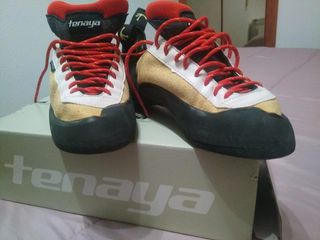 Pies de Gato Tenaya Masai talla 42