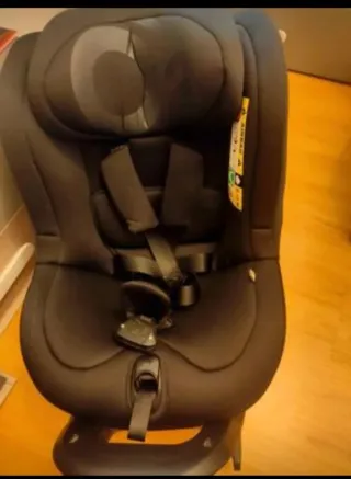 Silla de coche negra