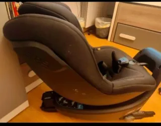 Silla de coche negra