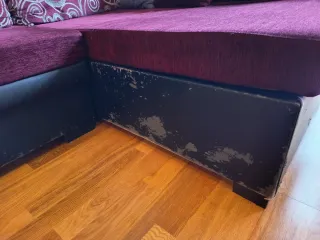 Sofá chaise longue burdeos tela y polipiel