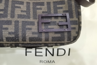 Borsa Fendi Baguette Monograma Marrone
