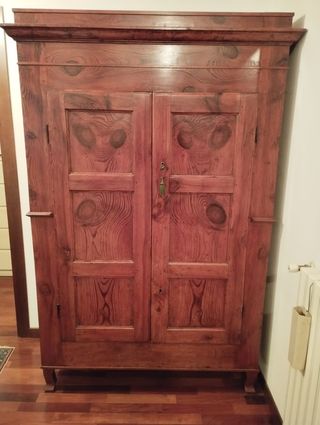 Armadio in legno di pino massiccio