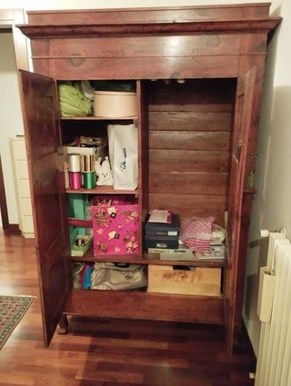 Armadio in legno di pino massiccio