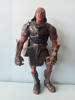 Figura Uruk-Hai LOTR Toybiz con Ballesta