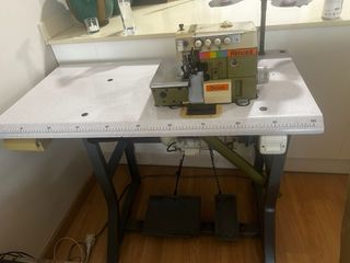 Máquina Overlock Industrial Rimoldi Orion 27