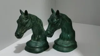 Busto Escultura Sujeta Libros Caballos 640513926