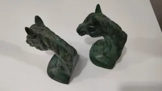 Busto Escultura Sujeta Libros Caballos 640513926