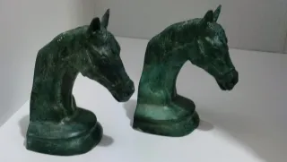 Busto Escultura Sujeta Libros Caballos 640513926