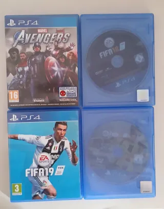 PS4 con 2 mandos y 4 juegos