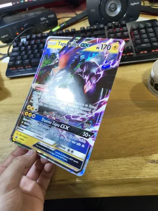 Carta Pokémon Tapu Koko GX promo grande