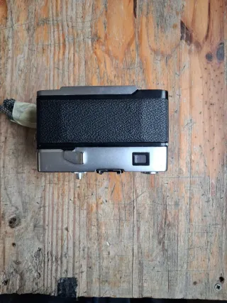 Cámara Petri ES AUTO Plata y Negra