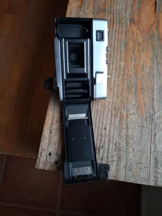 Cámara Petri ES AUTO Plata y Negra