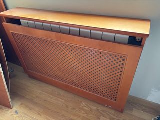 Cubreradiador de madera