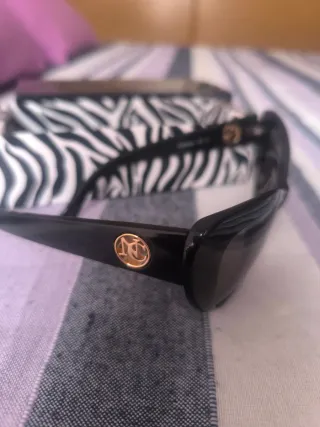 Gafas de sol Naomi Campbell Negras