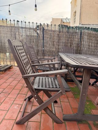 Mesa de terraza y 6 sillas de madera