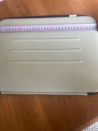 Funda portátil marca Milan 1918 sin etiquetas