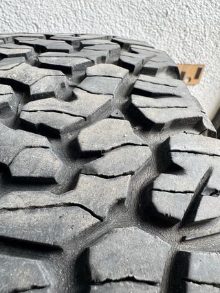 4 Neumáticos BFGoodrich All Terrain KO2 255/75R17