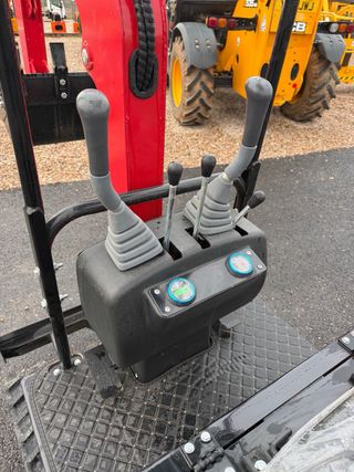 Mini excavadora JPC HT12