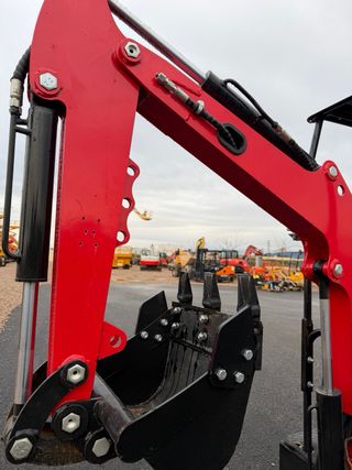 Mini excavadora JPC HT12