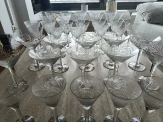 Juego de copas talladas Vintage