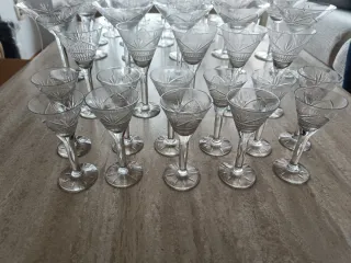 Juego de copas talladas Vintage