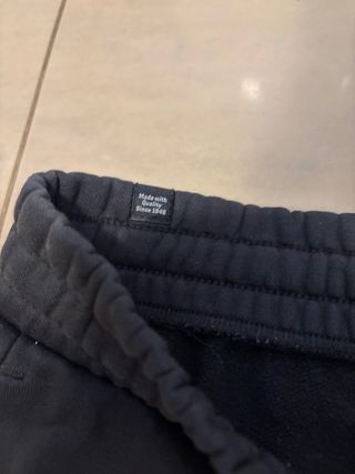 Pantalones deportivos Puma negros